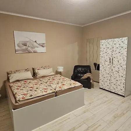 City-apartment I 85m2 I Naehe Theater L 2 Schlafzinmer I Parkplatz Kostenlos I Wlan Apartamento *