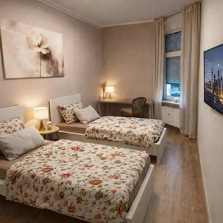 City-apartment I 85m2 I Naehe Theater L 2 Schlafzinmer I Parkplatz Kostenlos I Wlan Cottbus