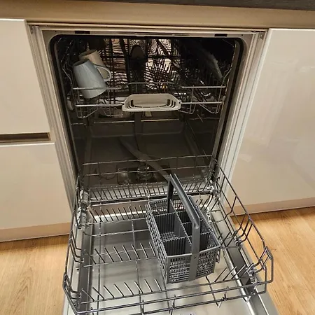 Apartment City-apartment I 85m2 I Naehe Theater L 2 Schlafzinmer I Parkplatz Kostenlos I Wlan *