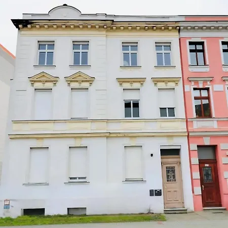 Lejlighed City-apartment I 85m2 I Naehe Theater L 2 Schlafzinmer I Parkplatz Kostenlos I Wlan Cottbus