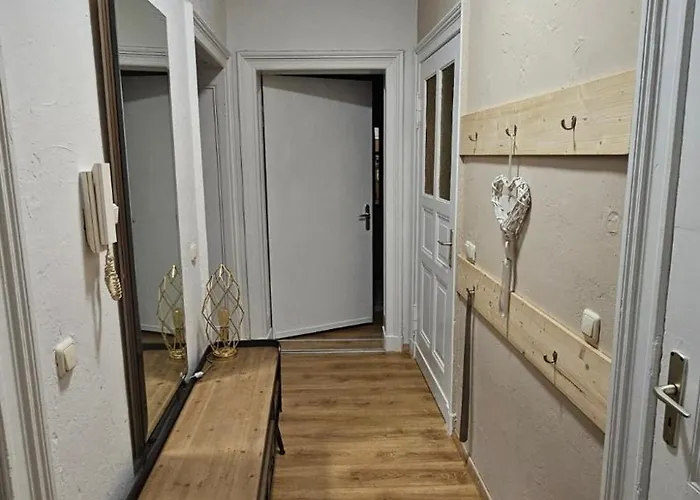 Apartment City-apartment I 85m2 I Naehe Theater L 2 Schlafzinmer I Parkplatz Kostenlos I Wlan Cottbus